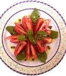 Sa�atka pomidorowa z mi�t� i bazyli�