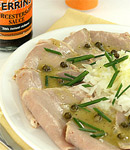 Sa�atka z pieczeni wieprzowej z sosem worcester