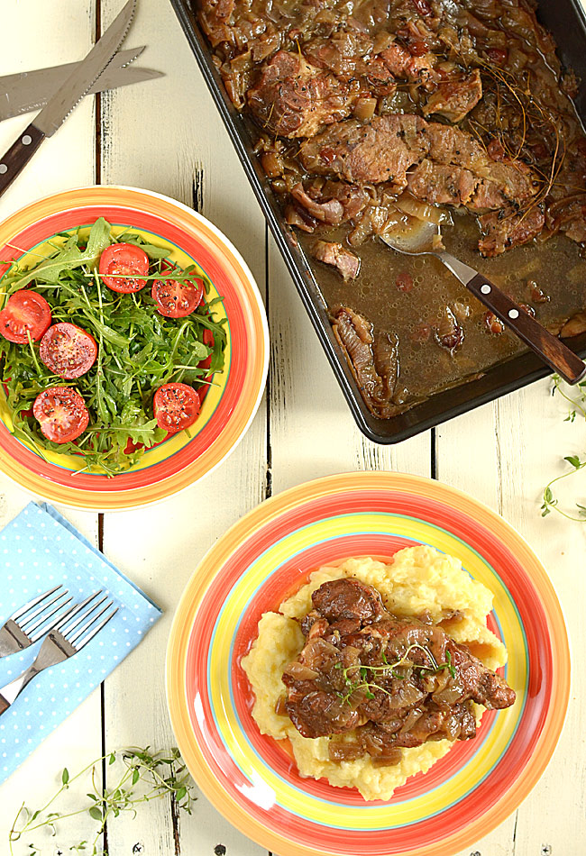 Kark�wka w sosie z czerwonej cebuli i �urawin