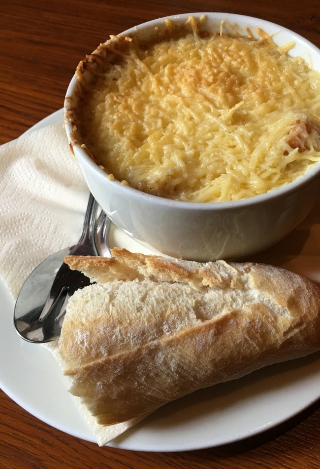 Zupa cebulowa z koniakiem