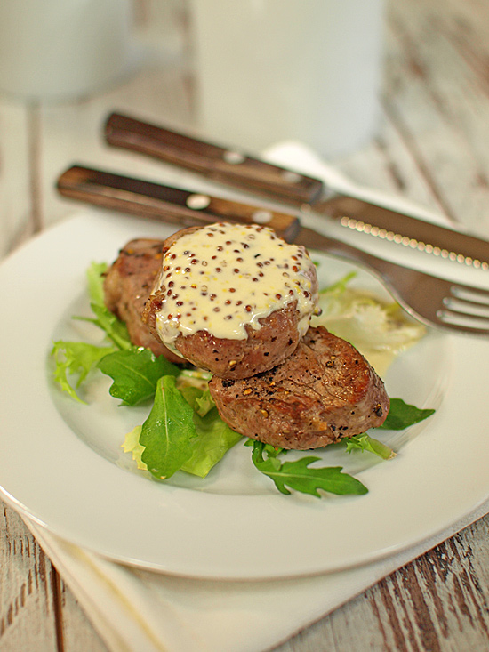 Pol�dwiczki wieprzowe w sosie �mietanowo-musztardowym