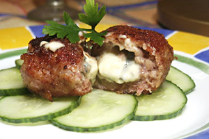 Kotlety mielone nadziewane rokpolem