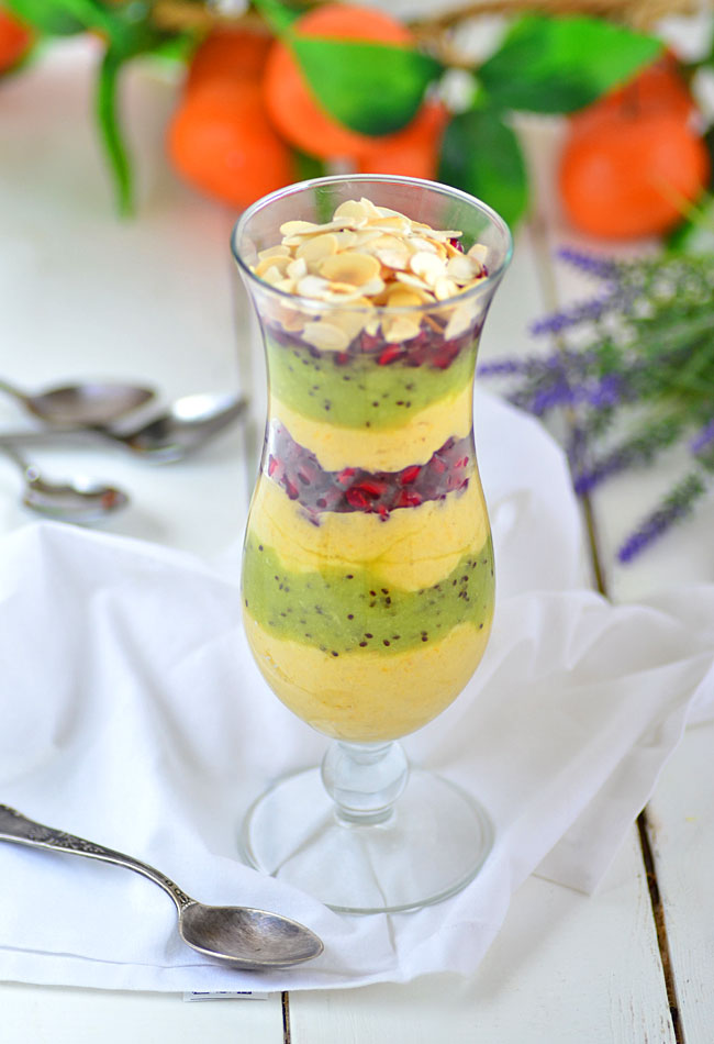 Mus z kaszy jaglanej z owocami