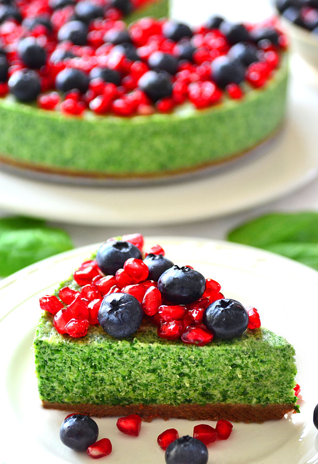 Zielony sernik ze szpinakiem bez pieczenia