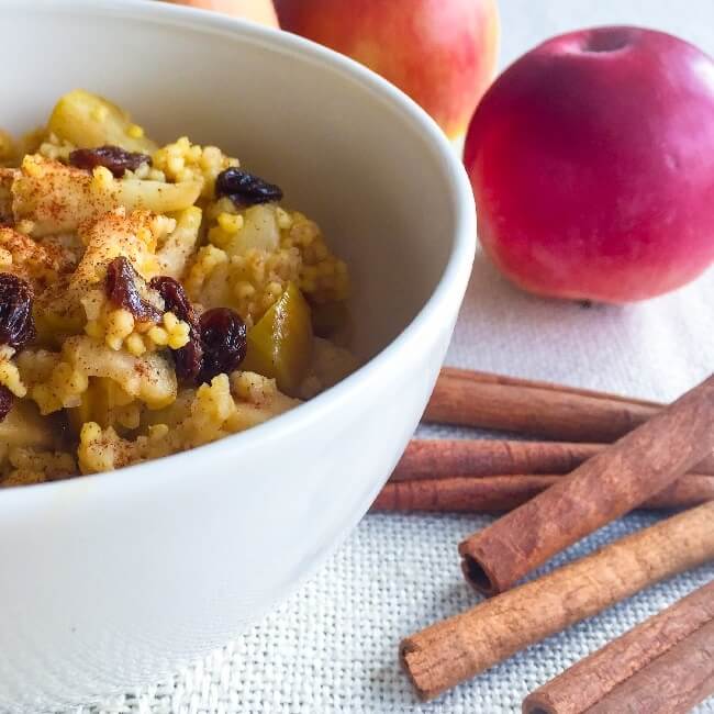 Kasza jaglana z jab�kami i cynamonem