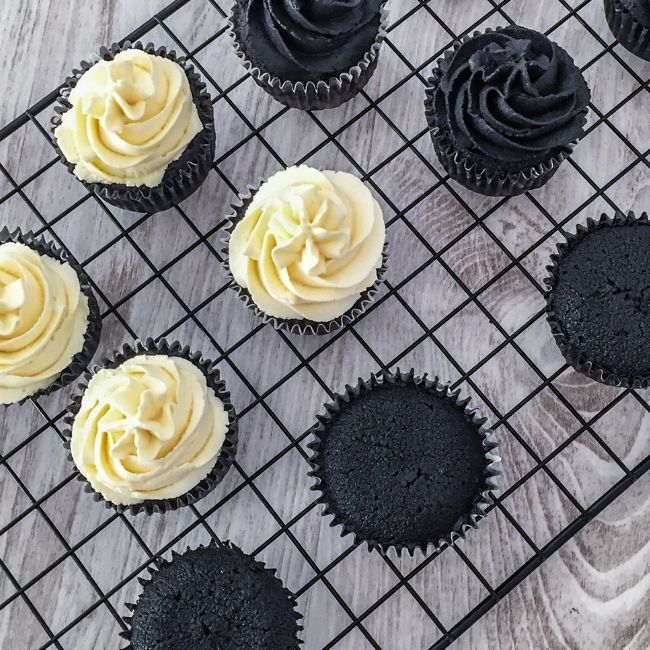 Muffiny black velvet