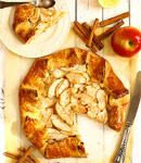 Rustykalna tarta z jab�kami i �wie�o startym cynamonem