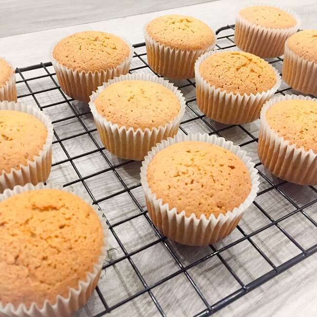 Muffiny na kratce do studzenia ciast i muffinek