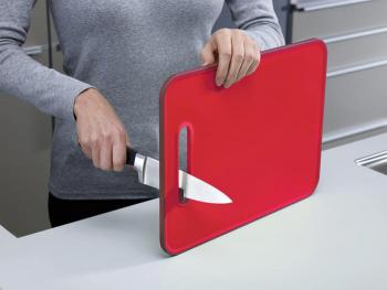 Deska ma�a z ostrza�k�, czerwona, Slice Sharpen - Joseph Joseph