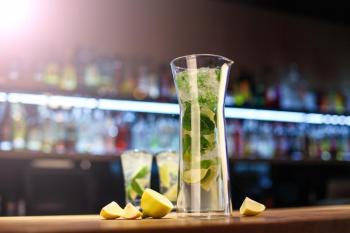 Karafka z podw�jn� �ciank� (pojemno��: 800 ml) - Amo - Vialli Design