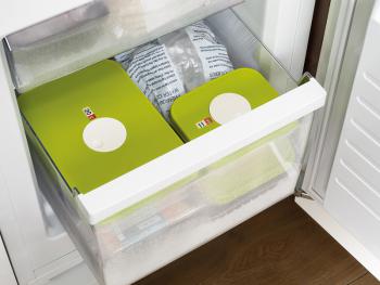 Pojemnik z datownikiem Dial, pojemno�� 0,7 litra - Joseph Joseph