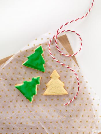 Foremka do wykrawania ciastek PUZZLE w kszta�cie choinki - Lekue