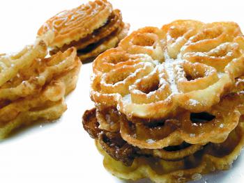 Wykrawaczki metalowe do sma�onych ciastek (3 sztuki) - Ibili