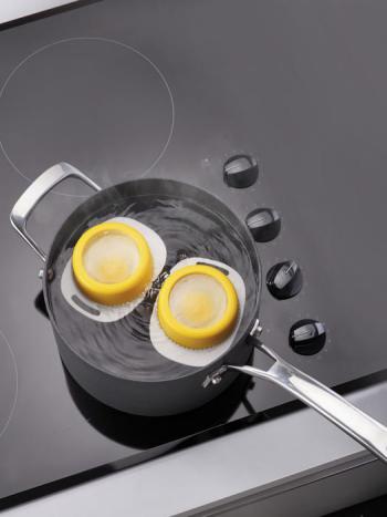 Zestaw do jajek w koszulce Poach-Pro - Joseph Joseph