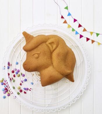 Blacha do pieczenia z pow�ok� nieprzywieraln� w kszta�cie jednoro�ca - Birkmann