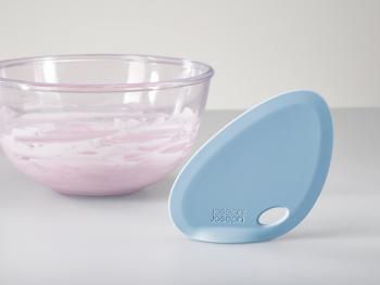 Zestaw do pieczenia (skrobak, p�dzel, trzepaczka) - Joseph Joseph