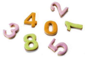 Foremki do wykrawania cyfr z masy cukrowej (14 element�w) - Ibili