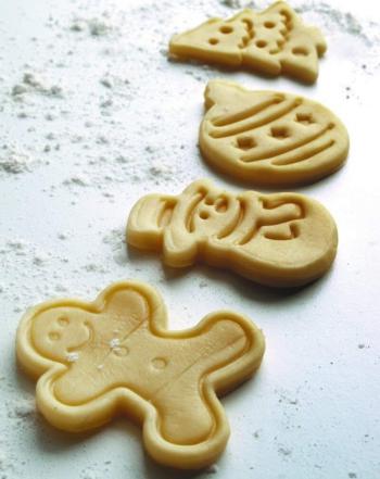 Foremki do wycinania ciasteczek z t�oczkiem zestaw (4 sztuki) - �wi�teczne - Ibili