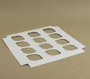 Wk�ad na 12 muffinek (28 x 28 x 3 cm) - AleDobre.pl
