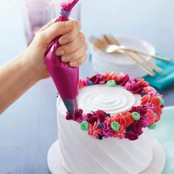 (b) 1 lipca  2023 - Niepor�t - Dekorowanie kremem ma�lanym - Wilton 