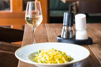 M�ynki do soli i pieprzu (2 szt.) - Livio - Vialli Deisgn 