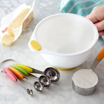 Miarki stalowe �y�eczki (5 szt. w komplecie) - Rosanna Pansino - 2103-1127 - Wilton