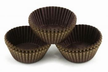 Papilotki do muffin�w br�zowo-z�ote (�rednica 5 cm, 25 szt. w opakowaniu) - AleDobre.pl