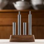 Dozowniki do soli, pieprzu, octu i oliwy z drewnian� podstaw�, Fi...