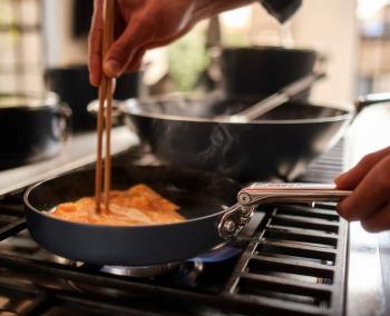 Patelnia ze sk�adanym uchwytem (�rednica: 20 cm) - Space - Joseph Joseph