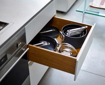 Rondel ze sk�adanym uchwytem i pokrywk� (�rednica: 19 cm) - Space - Joseph Joseph