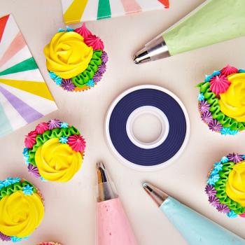 Mini talerz do dekoracji ciast, antypo�lizgowy (�rednica: 10 cm) - Wilton