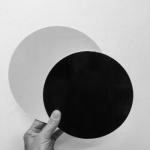 Podk�ad okr�g�y pod tort, bia�o - czarny (�rednica: 24 ...